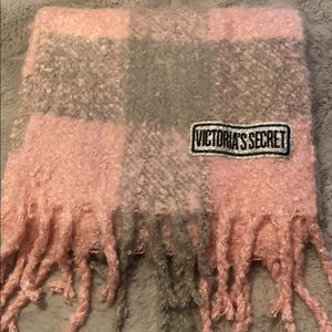 Victoria’s Secret scarf